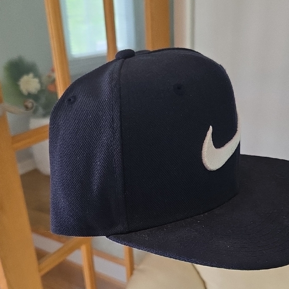 Men's Nike Navy Blue Cap💙 PRE OWNED - Picture 2 of 10